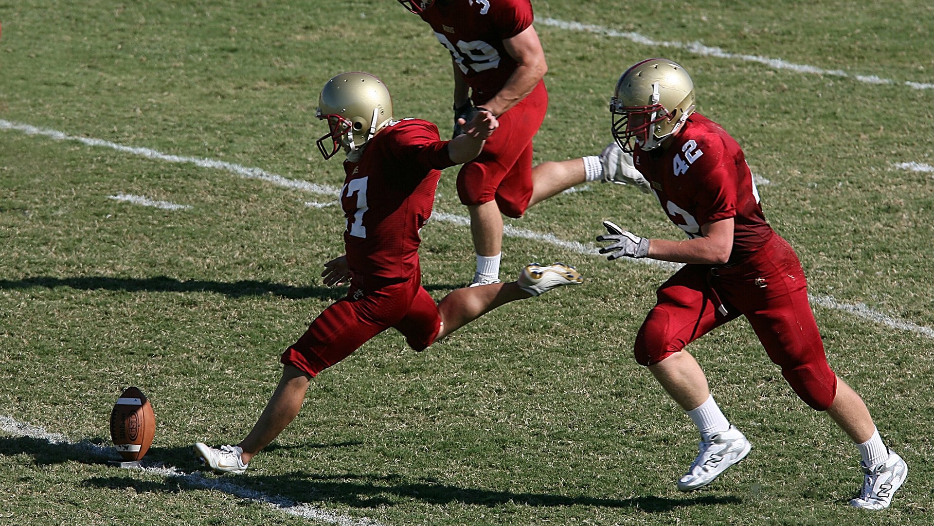 kaiyun体育app-外教管理模式与本土文化冲突明显，外教管理办法